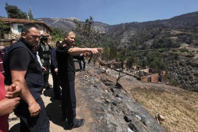 Bakan Yerlikaya'dan Ödemiş raporu: 228 konut ağır hasarlı!