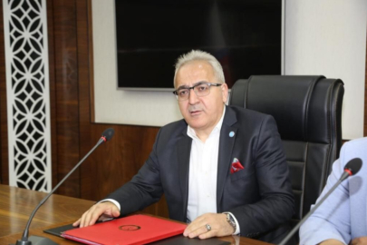 ŞİMŞEK: “TÜRK FUTBOLUNUN İÇİNDE NE KADAR PİSLİK VARSA TEMİZLENMELİ”