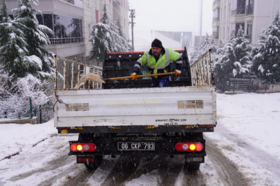 Ankara Keçiören'de karla mücadele seferberliği