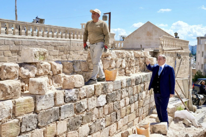 Midyat’ta tarihi doku 'katori' taşıyla hayat buluyor